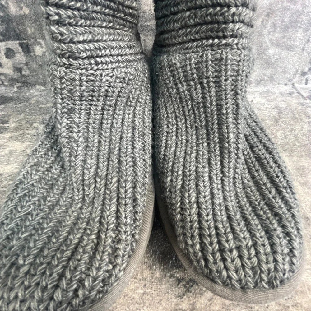 UGG Womens 5.5 Cardy Boots Grey Knit Wool Button Detail Fabric